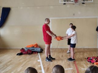 Bezpieczeństwo nad wodą - prelekcja dla uczniów 